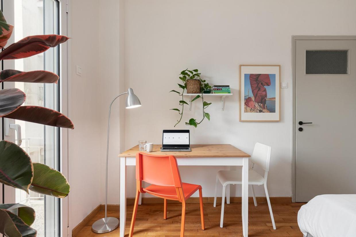 Studio With Sunny Balcony In Exarcheia Athènes Extérieur photo